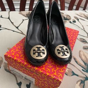Tory borch, brand new condition, only worn few times, stunning black wedge heels